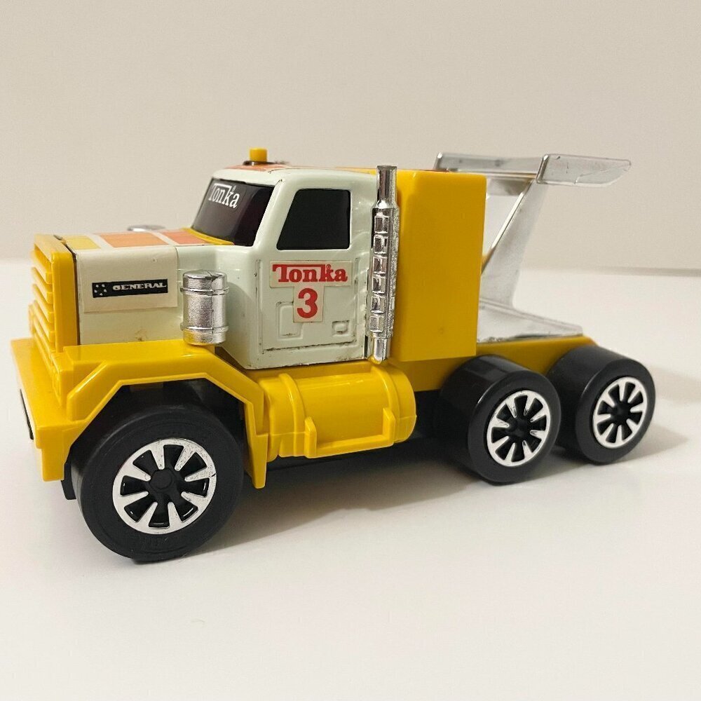 Vintage 80s Yellow Tonka Semi Mack Truck Clutch Popper Made in Japan